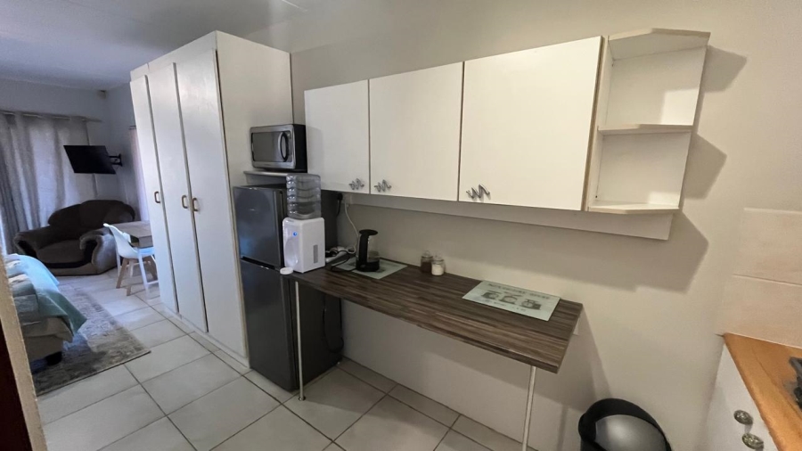 5 Bedroom Property for Sale in Wavecrest Eastern Cape